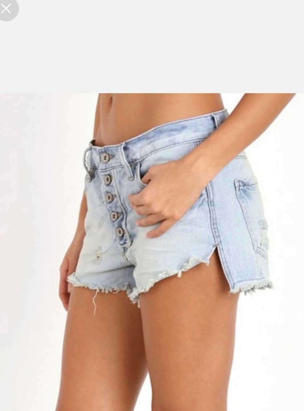 Bullhead Low Rise Light Wash Denim Jean Shorts